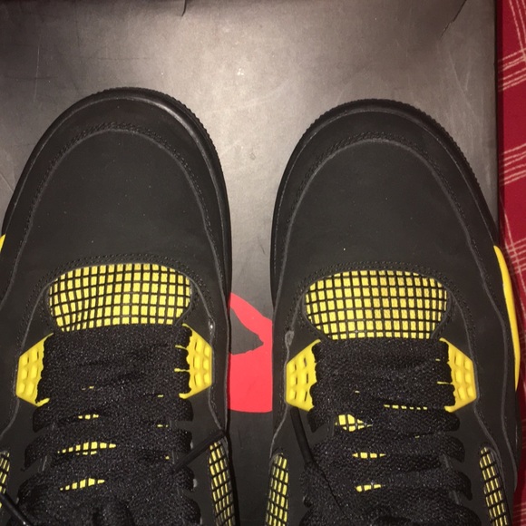 Jordan 4 thunder vnds size 11 - Picture 6 of 8